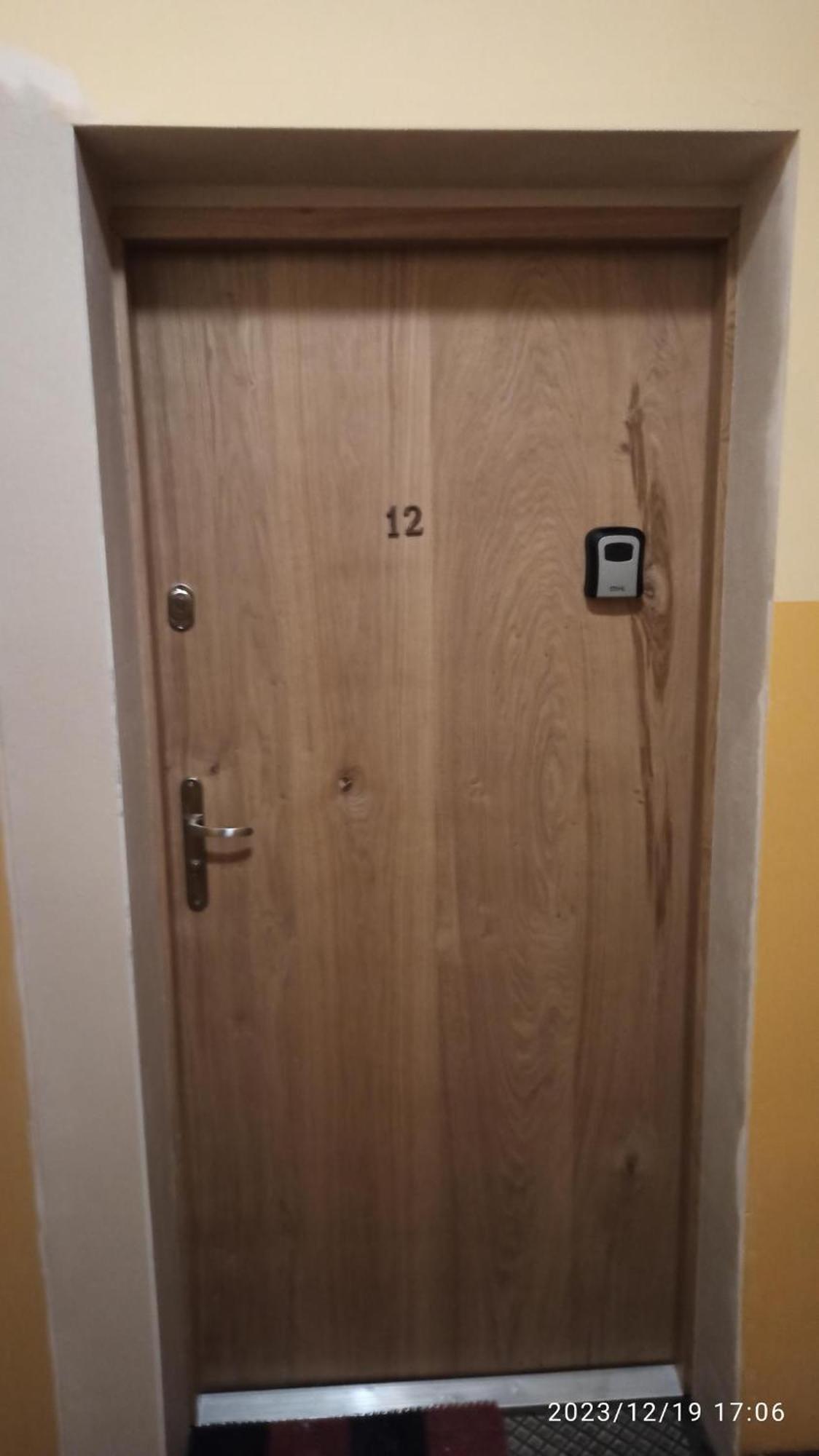 Luksusowy Apartament Przy Dworcu Щецин Экстерьер фото
